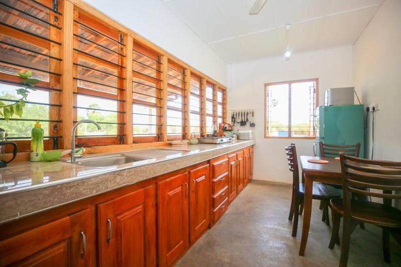 Donkey Clinic And Education Center Apartment Mannar Exterior photo